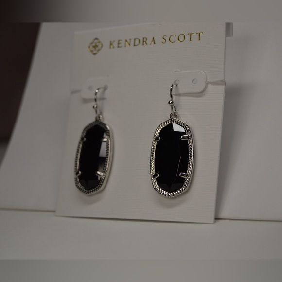 Kendra Scott ‘Elle Silver Drop Earrings in Black Opaque Glass’ brand new - Picture 3 of 14